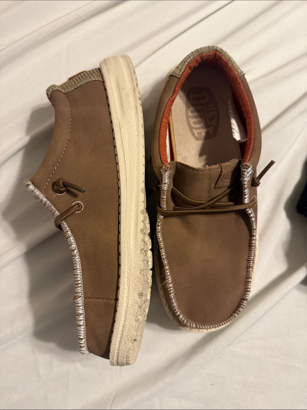 Hey Dude Youth Size 4